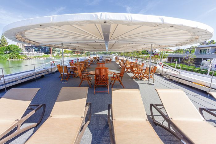 Entertainment on MS La Belle de Cadix
